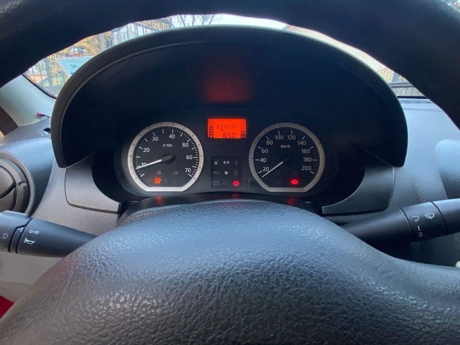 Vand dacia logan  al 2 lea proprietar