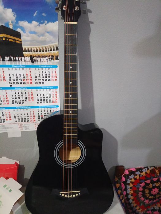 Продаю  срочно аккустическая