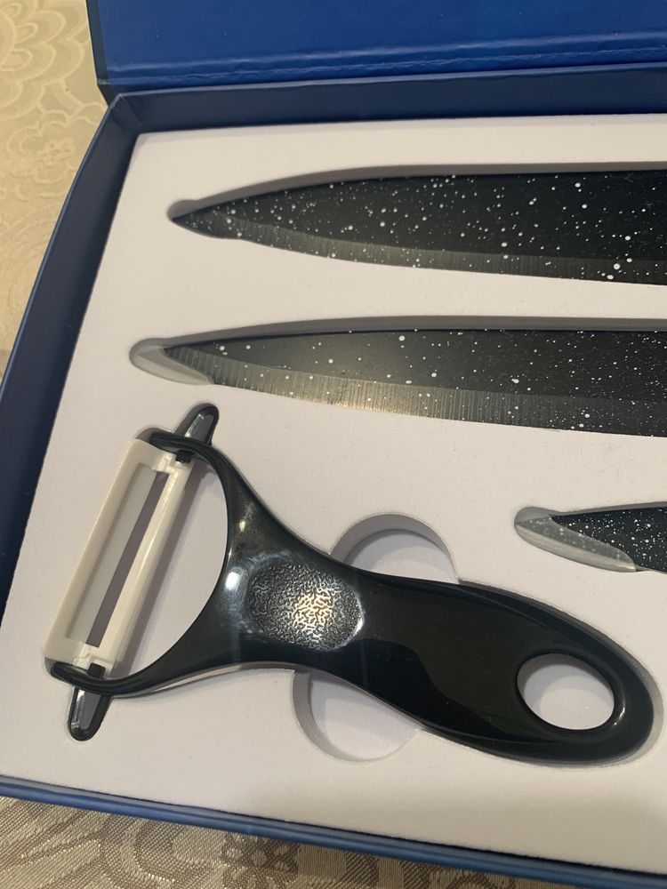 Z. P. International ножове комплект с мраморно покритие