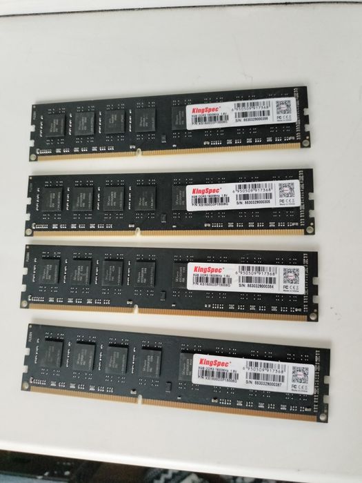 DDR 3  32 Гб (4шт по 8Гб )