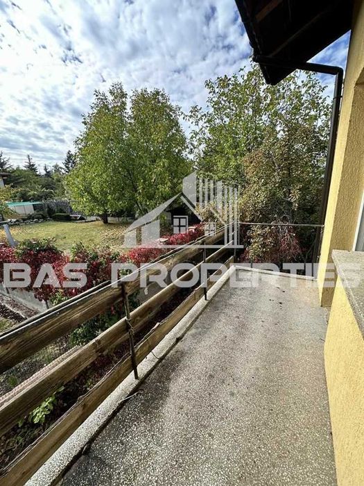 Къща в София-Банкя площ 243