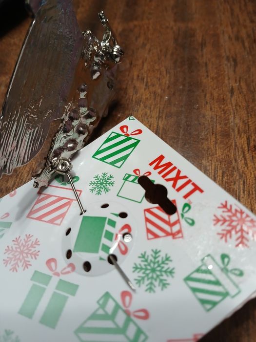 Брошка Коледно Новогодишна с игла закачалка