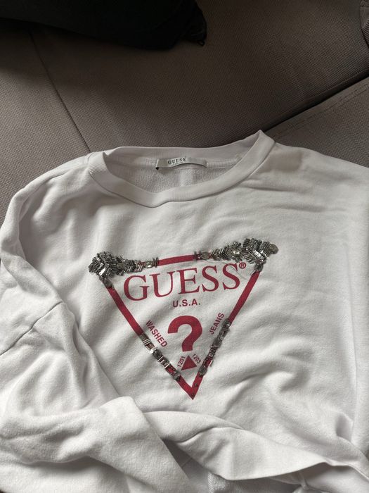 Клин и блуза на GUESS оригинални