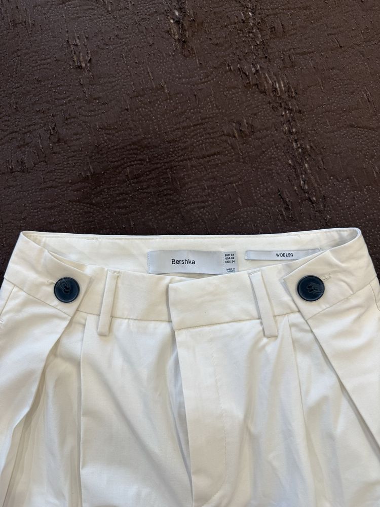 Wide leg панталон (Bershka)