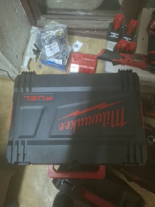 Куфар Милуоки M18ONEFHIWF33-OX