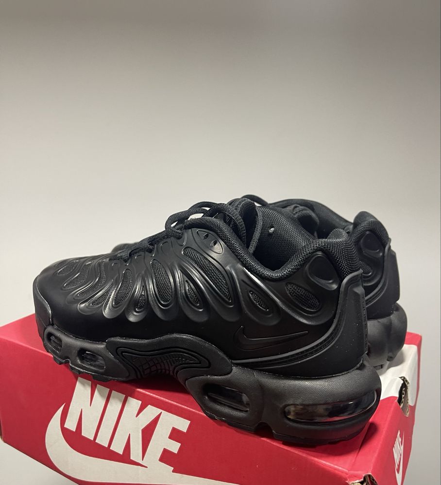 Nike Air Max Plus TN Triple Black
