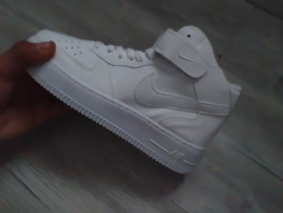 Adidasi air force 1 high-Albi