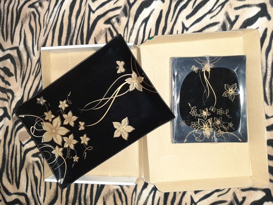 Тортница новая для десертов и тортов!