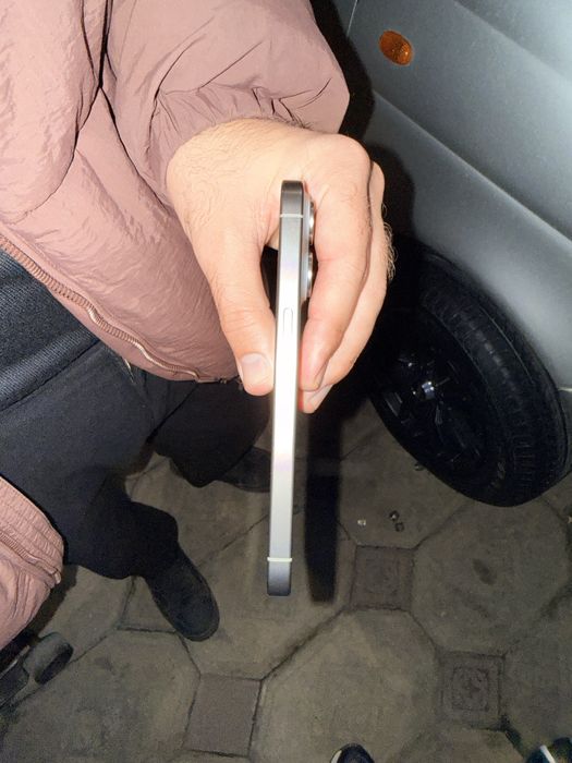 Iphone 15 pro 256 gb 86% emkost