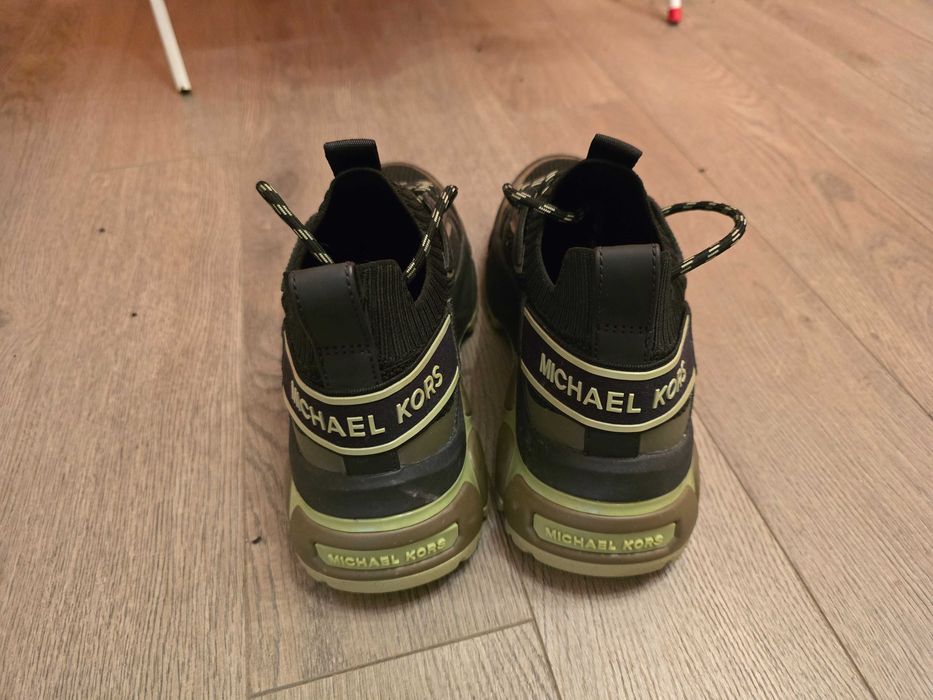 Michael Kors чисто нови