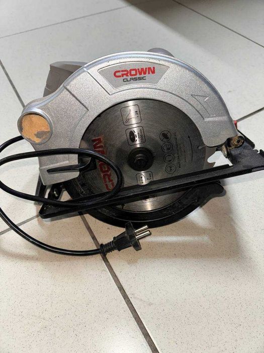 дисковая пчела Пчелка