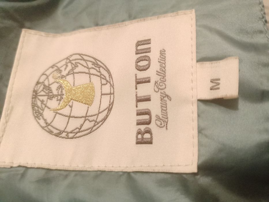 Срочноо в отличном состояний Продам демисезонную одежду