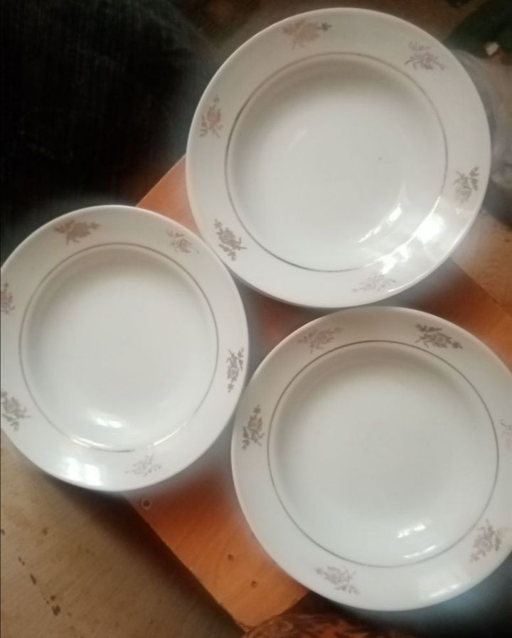 Тарелки, 2 блюда, стопки, графины советские, набор чайный в коробке