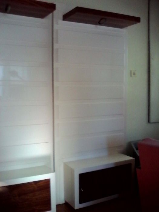 Дизайнерски етажерки MDF, полиуретанов лак.