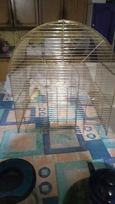 Продам клетку для попугая