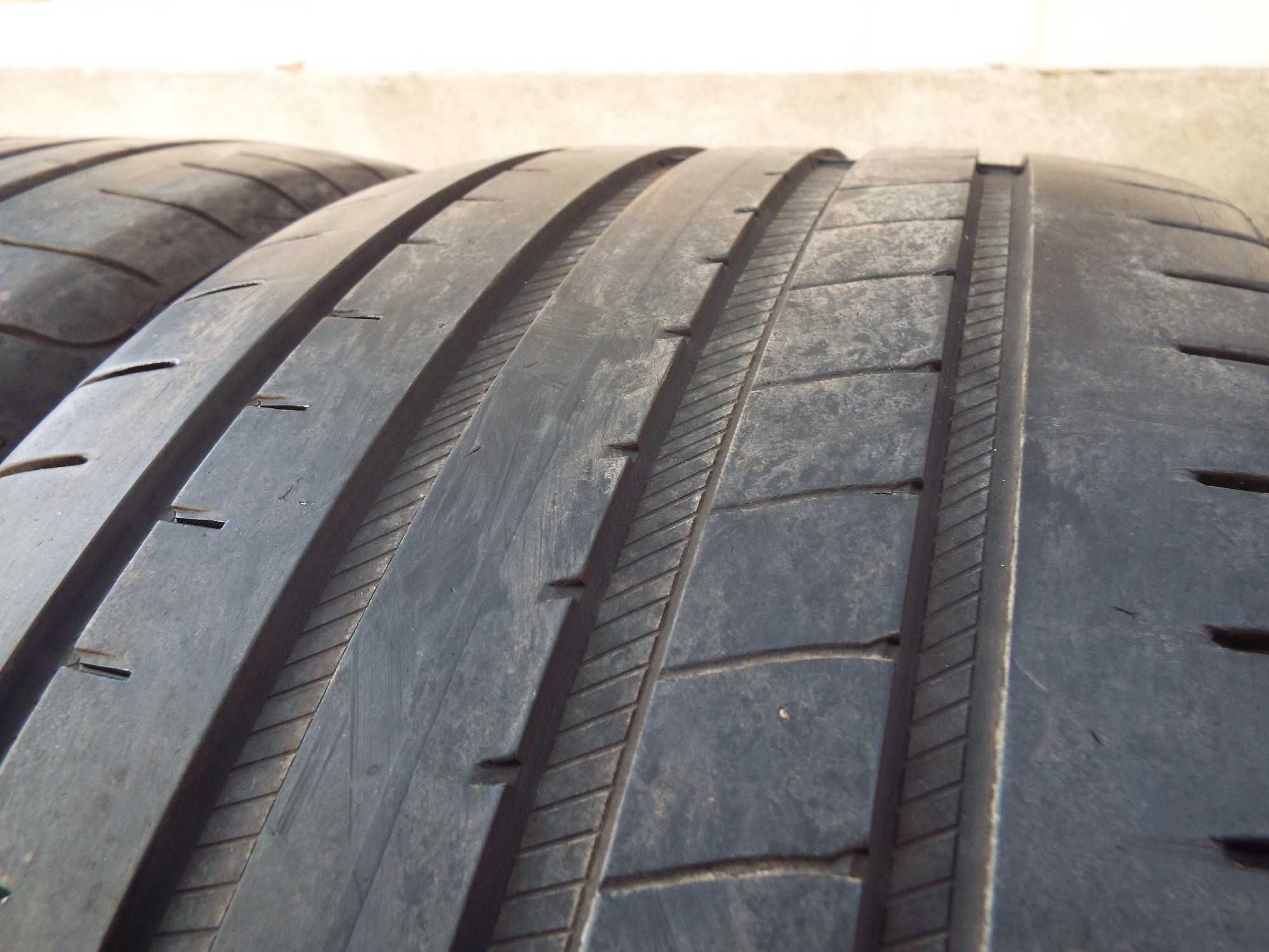 vand 2 anvelope de vara 255/40/18 goodyear eagle F1 pret 500ron ambele