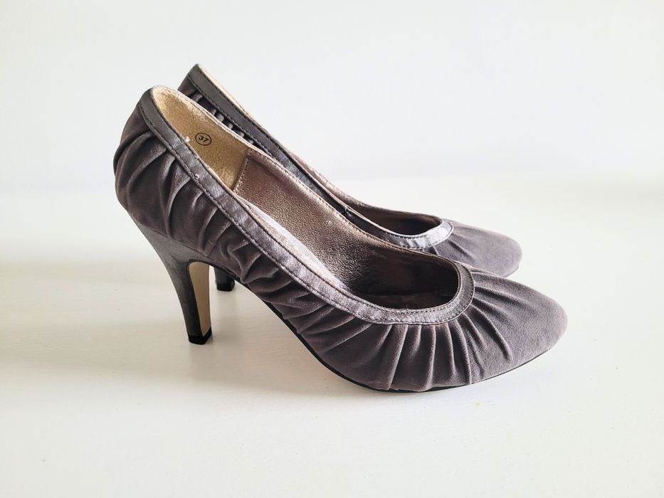 Pantofi gri,  toc Stiletto