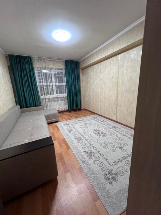 Срочно продам диван