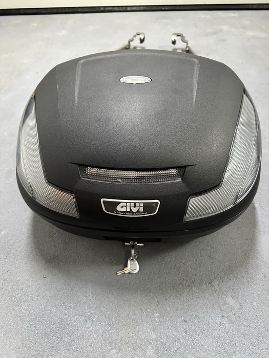 Topcase Givi, hornet PC36.