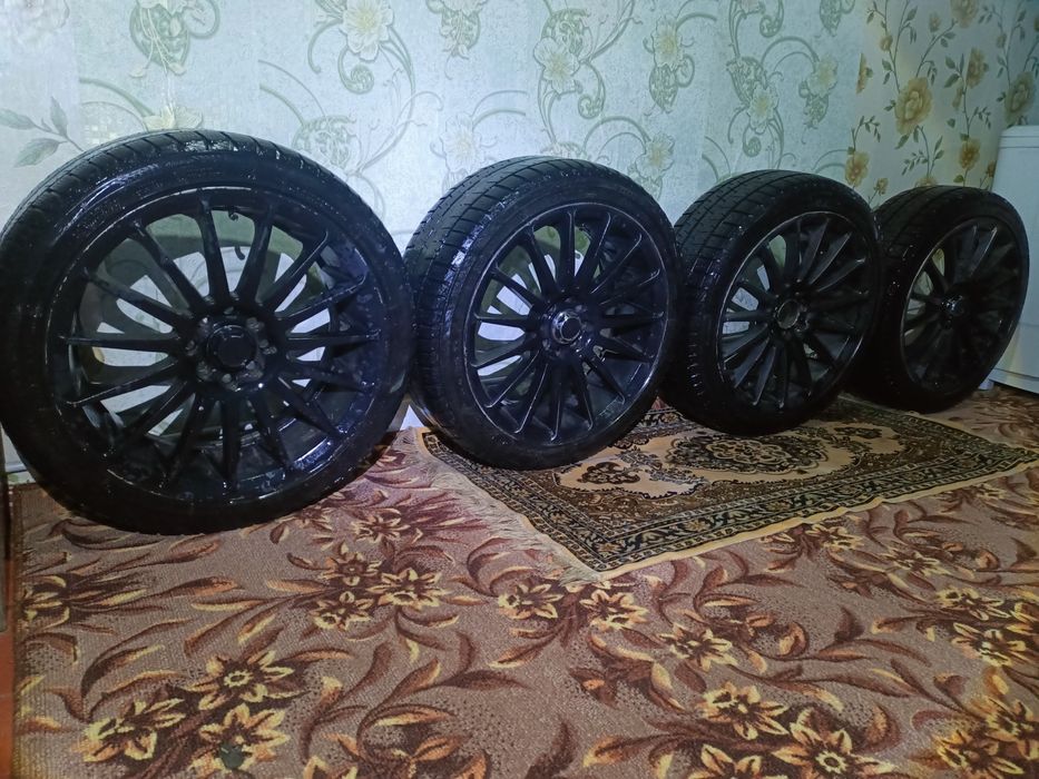 Продам комплект колес r17