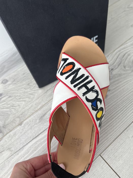 Оригинални сандали Love Moschino