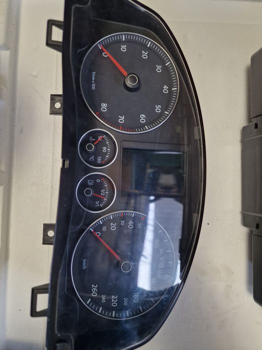 Ceasuri bord Vw golf 5 motor 1,4 tsi,Mpi