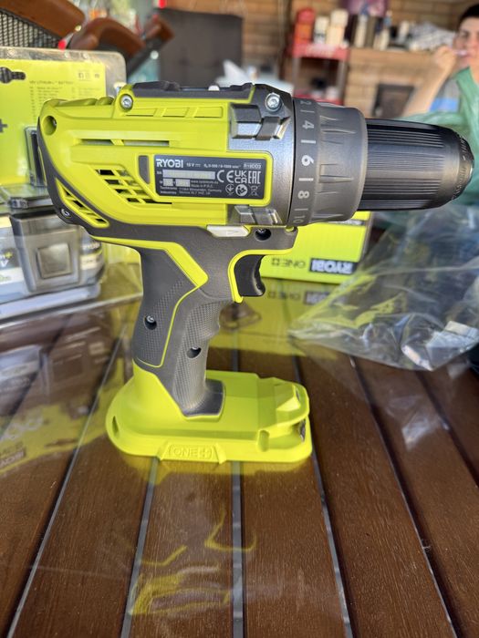 Ryobi  18V Masina de gaurit si insurubat