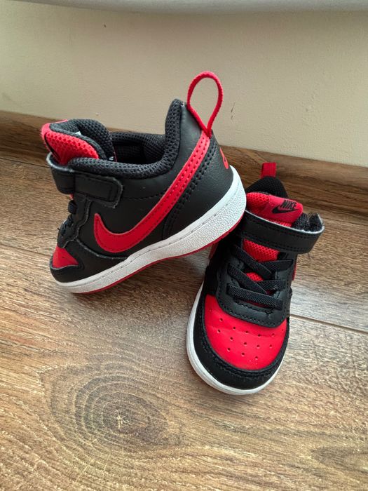 Маратонки Nike, номер 23,5