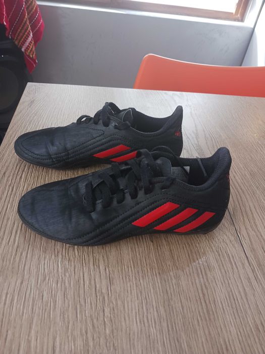 Оригинални детски футболни бутонки на Adidas deportivо