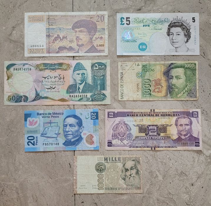 Lot 7 bancnote vechi străine