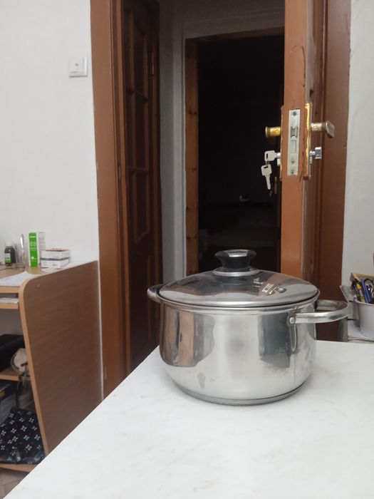 Кастрюлия из нержавейки