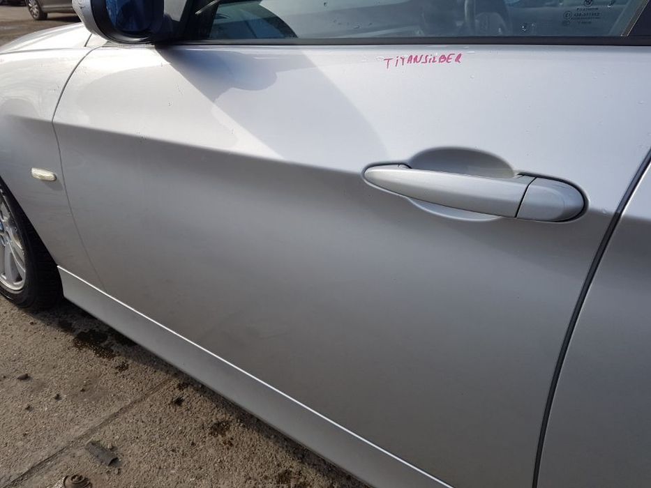 Usa / Portiera Fata Stanga BMW Seria 3 E90 2004 - 2011 Cod Culoare 354/7 Titansilber Metallic