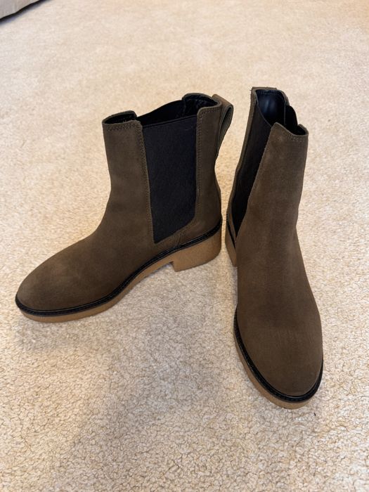 Ghete scurte din piele intoarsa, kaki, marimea 38