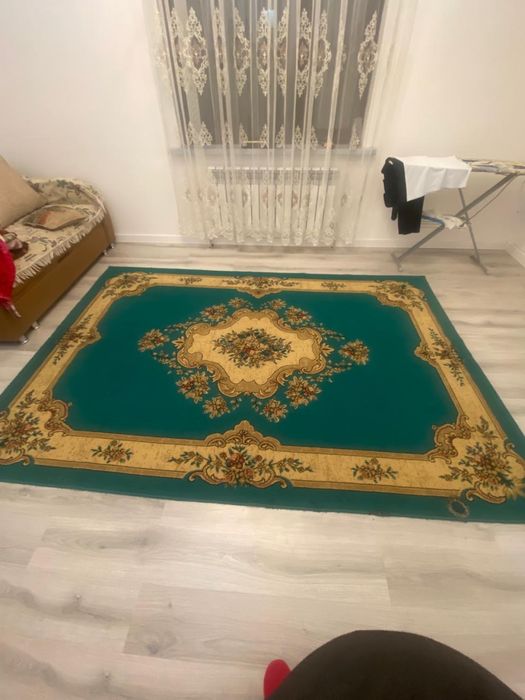 Продам ковры по 3000