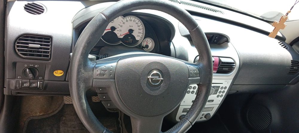 Vând Opel CORSA 1,2