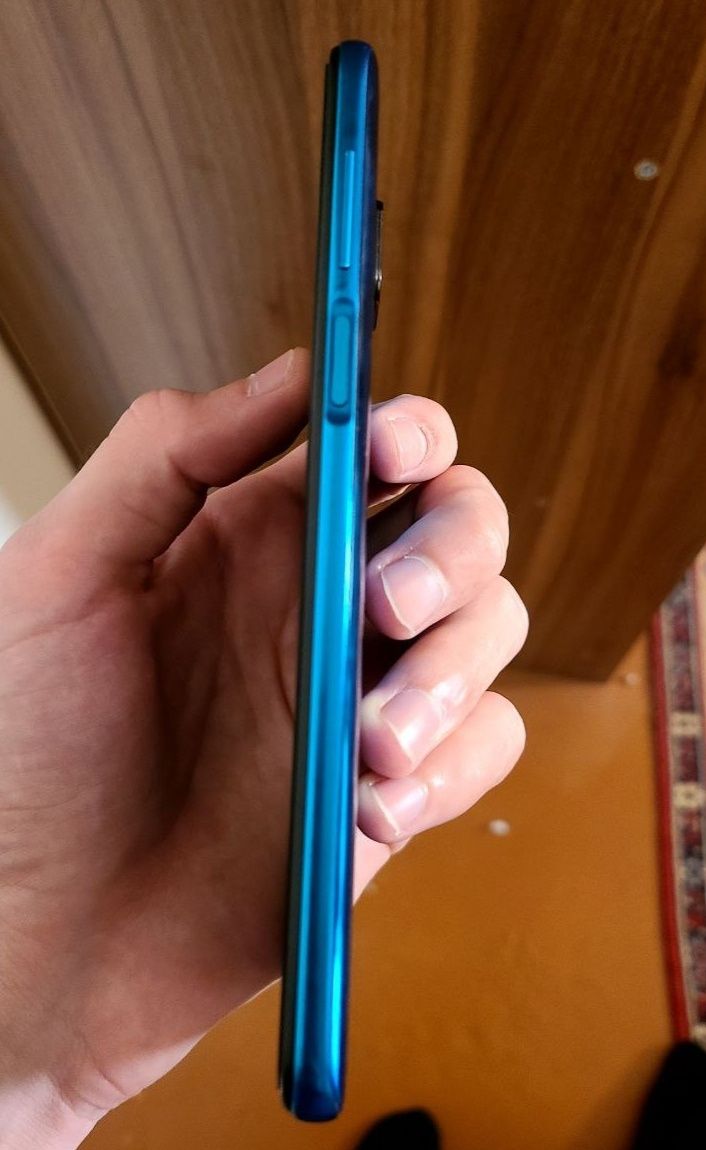 Redmi Note 9S Ideal holatda.