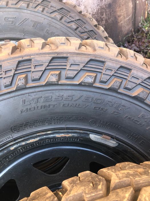 255 / 80 / 17 LT