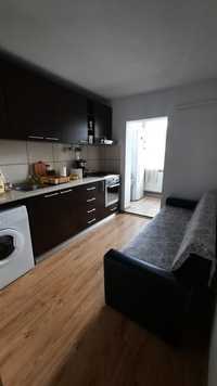 Inchiriez apartament Baza 3