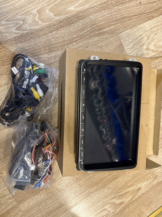 Navigație auto de vanzare inyre stare foarte buna