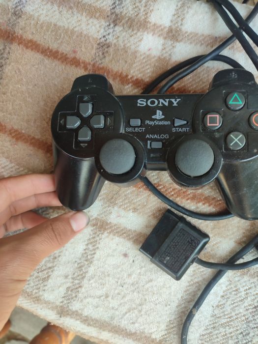 Vând consola gaming