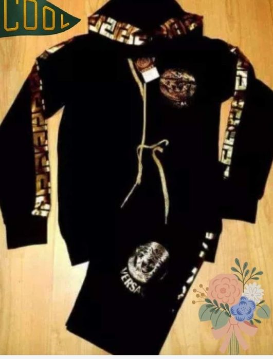 Treninguri Versace super model, logo auriu, saculet inclus