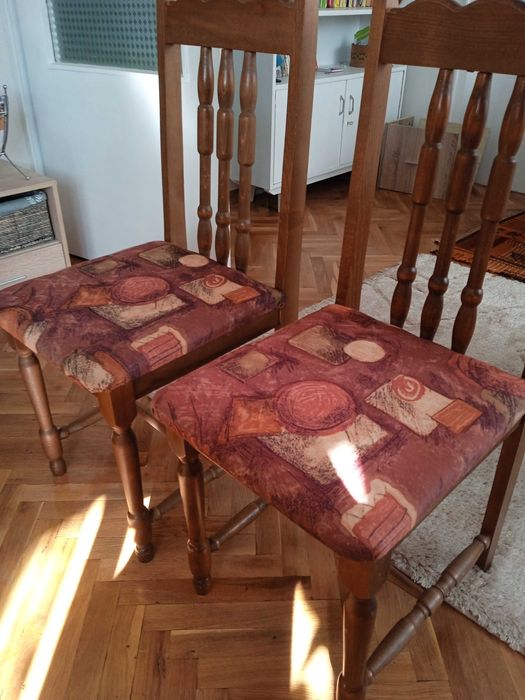 2 стола за трапезария