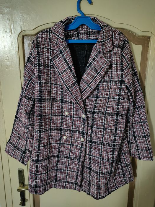 Костюм - сако и пола