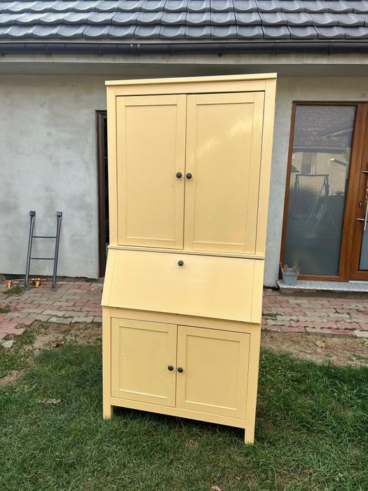 Vând dulap ikea din lemn