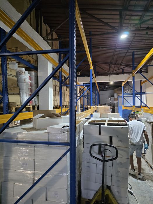 Rafturi solide pentru depozitare