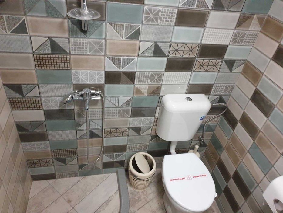 Дава се под наем Двустаен апартамент в Бургас, Център - 47 кв.м за 61.2 € - Снимка #2