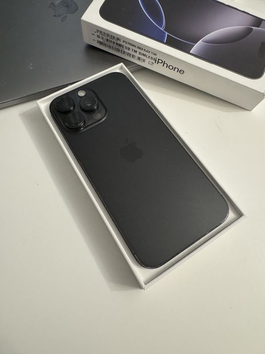 Iphone 16 pro max negru 256 gb baterie 95%