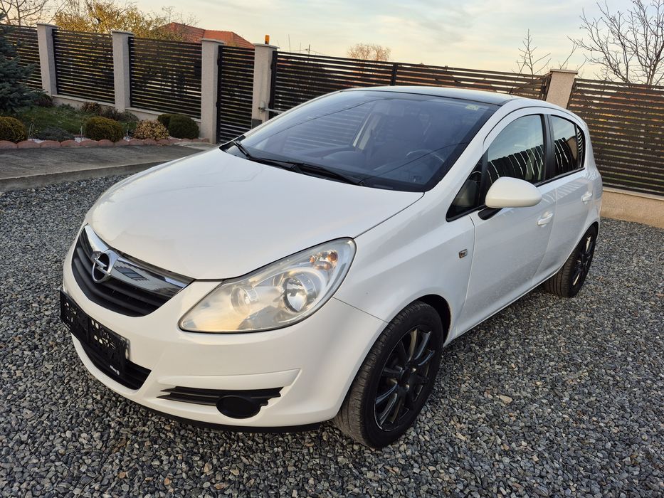 Opel Corsa D 2010 1.4 benzina