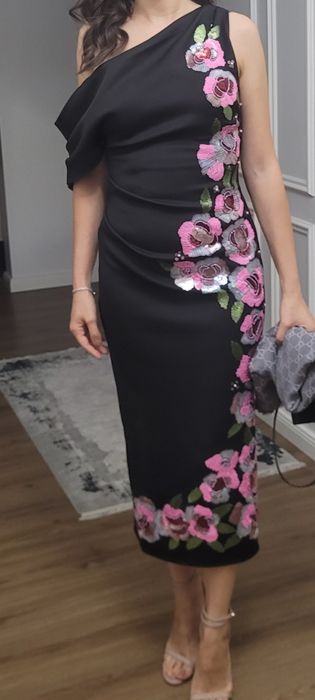 Rochie midi cu umar cazut