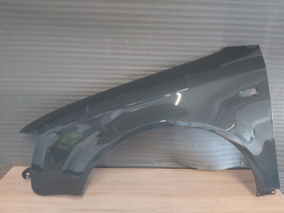 Aripa Fata Stanga Audi A4 B7 An 2004-2007 (LX7Z (Gri))